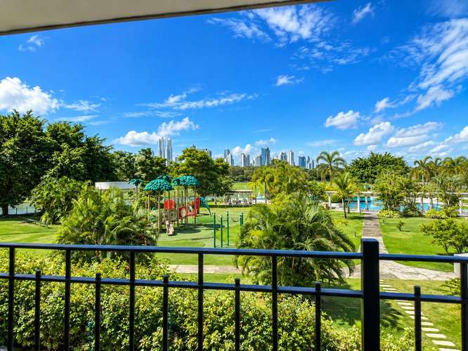 The Reserve, Santa María | Apartamento Remodelado de 308 m² con Vista al Golf | US$888,000
