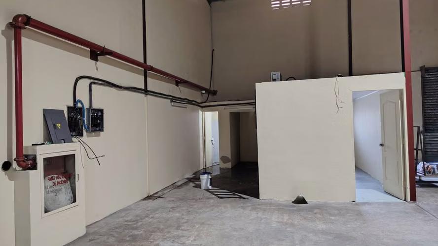 Alquiler de Ofibodega cerca de Costa del Este  - Imagen 5