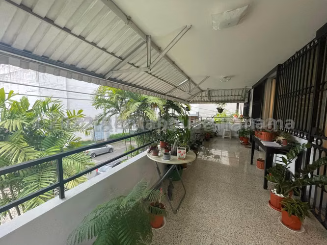 Venta Apartamento Bella Vista - 150mts. cómodo e iluminado  - Imagen 5