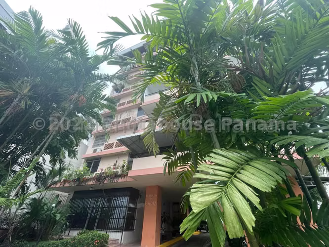 Venta Apartamento Bella Vista - 150mts. cómodo e iluminado  - Imagen 14