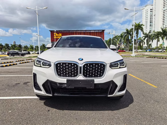  DE OPORTUNIDAD! BMW X4 M Sport 2024 EN VENTA
