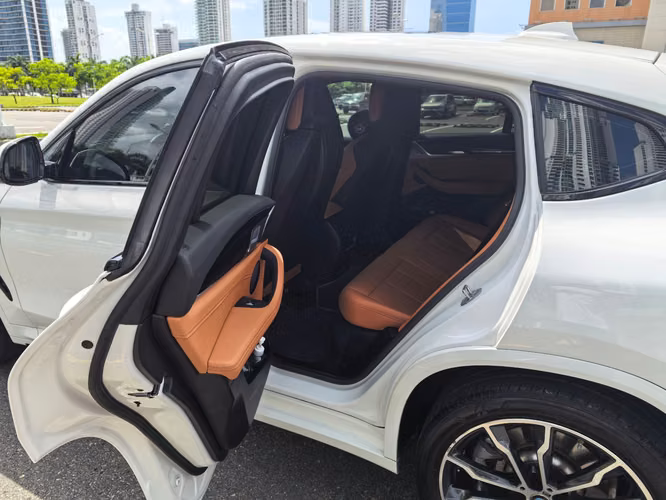  DE OPORTUNIDAD! BMW X4 M Sport 2024 EN VENTA