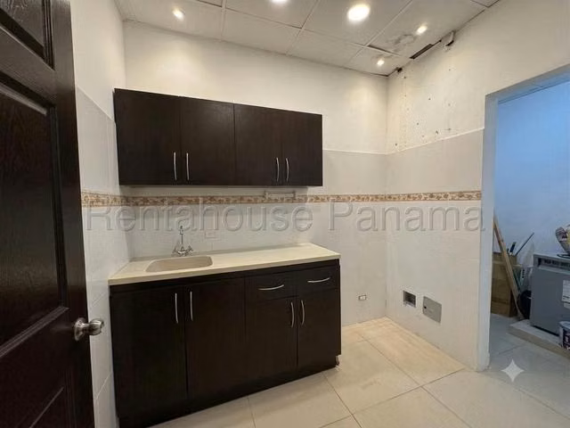 Alquiler de Oficina en Obarrio, Torre Empresarial 27LGG112 - Imagen 11