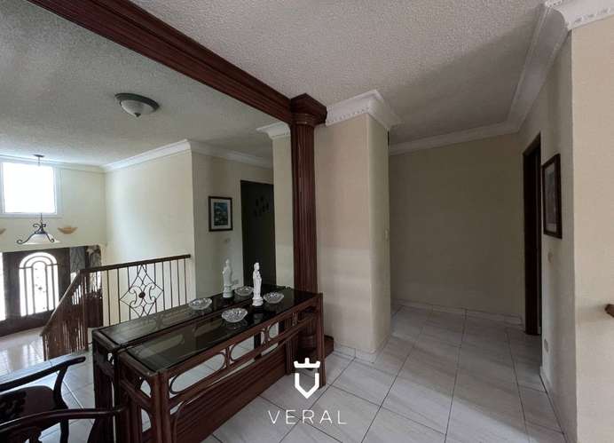 Venta de casa de 3 niveles con terraza de 37m2 en El Dorado - Betania (PD) - Imagen 9