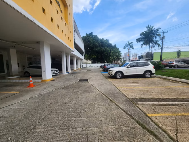 Local comercial en alquiler en San Francisco – 84 m²