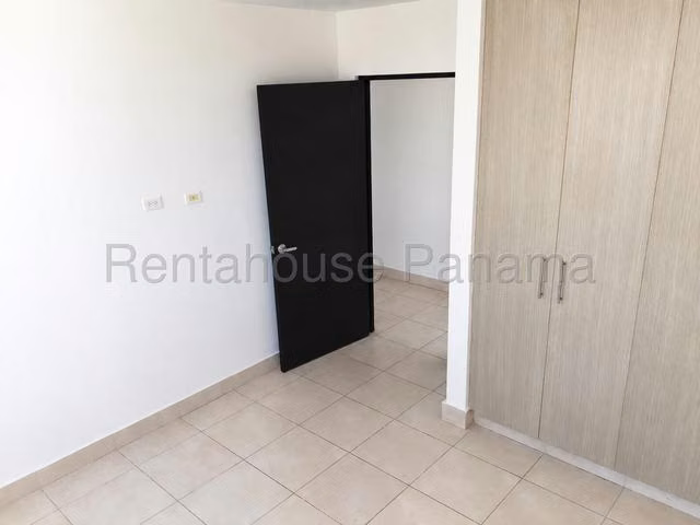 Apartamento de 77m² – 2Rec 2Baño – Mantenimiento $110 – $150,000 KDC - Imagen 6