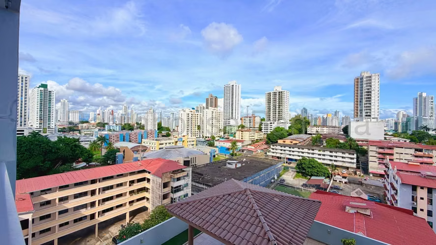 Se Vende Apartamento en Via España MDV27-2491