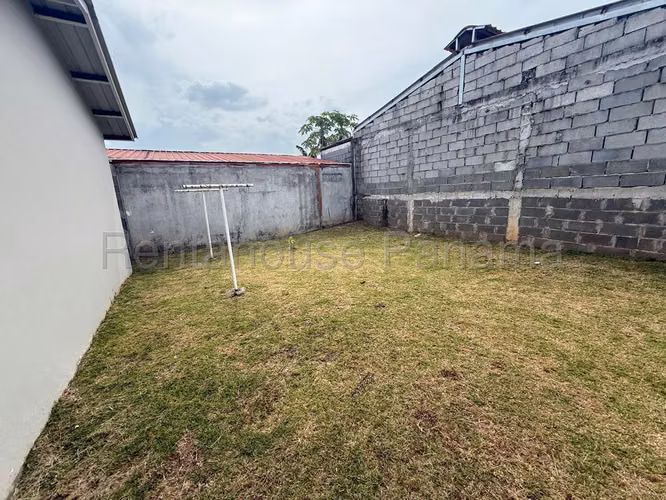 Se Vende Casa en Vista Alegre YDU - Imagen 19