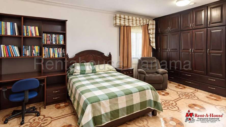 Alquilo Casa en Herrera OF27-2529