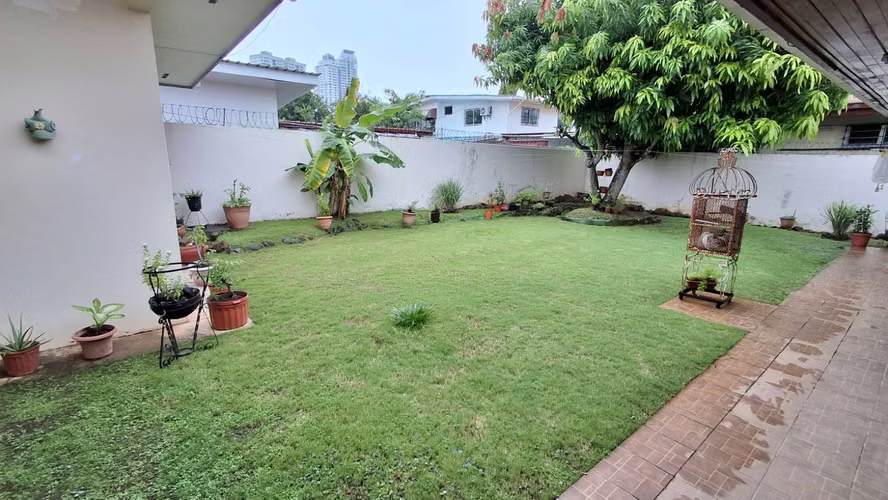 Villa Lilla, San Francisco. Casa 750mts 5r 4.5b 5est $885,000.00neg - Imagen 9