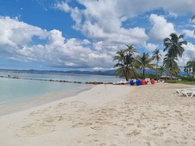 VENTA APARTAMENTO-PLAYA ESCONDIDA 