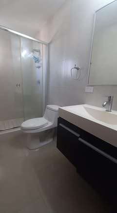 HABITACIÓN CÓMODA Y TRANQUILA PARA MUJER - ¡ IDEAL PARA TI! EN OBARRIO. - Imagen 6