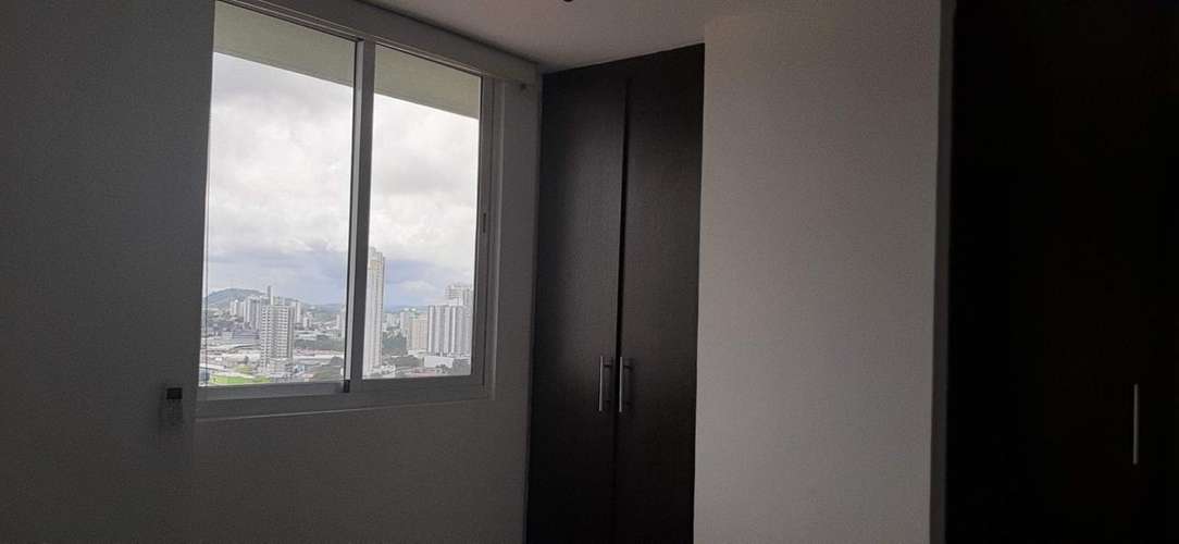 HABITACIÓN CÓMODA Y TRANQUILA PARA MUJER - ¡ IDEAL PARA TI! EN OBARRIO. - Imagen 4
