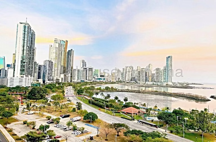 Venta de apartamento en la Avenida Balboa Sky Residences AK - Imagen 2