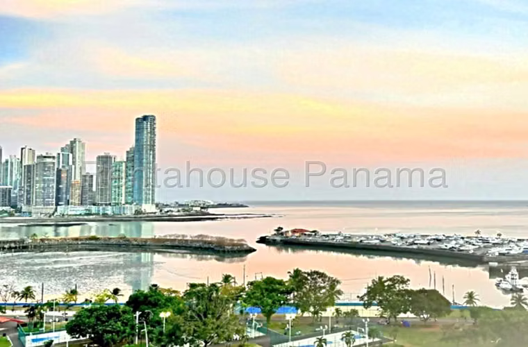 Apartment for sale on Avenida Balboa Sky Residences AK