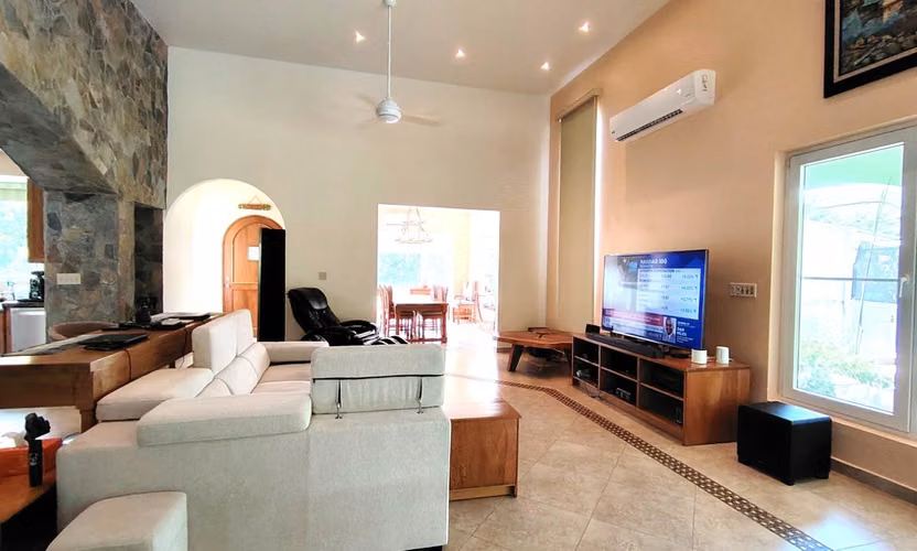 Villa Fontanella — Propiedad de montaña llave en mano con energía solar en Altos del María