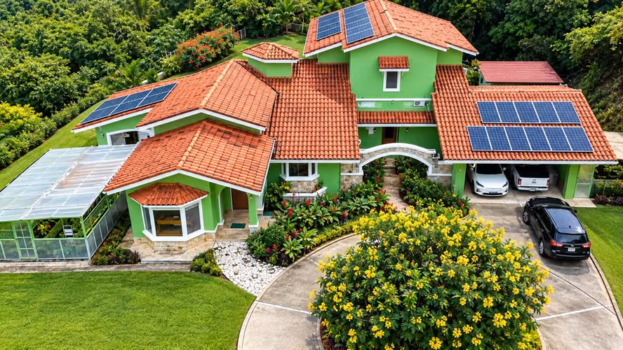 Villa Fontanella — Propiedad de montaña llave en mano con energía solar en Altos del María