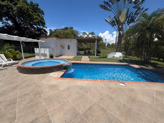  Cozy 3-Bedroom House with Private Pool – Long-Term Rental