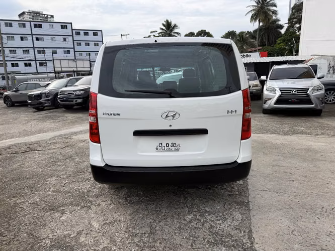 Hyundai H1 2020