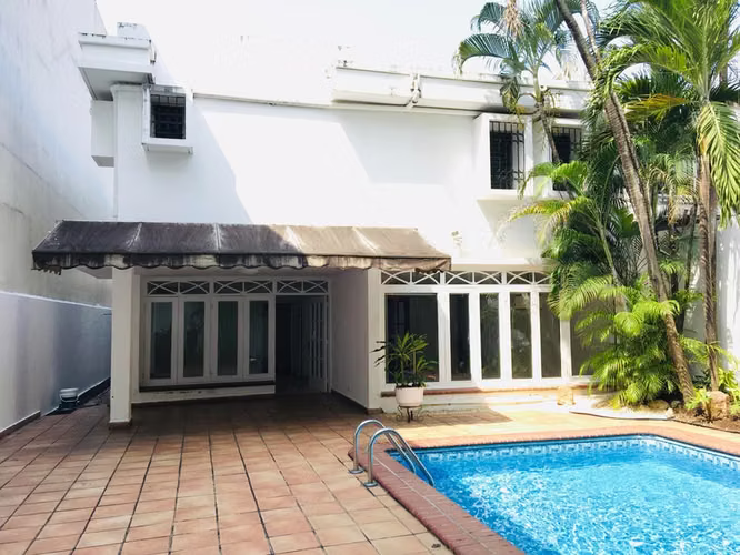 E1127GRR Venta de Casa en Obarrio 