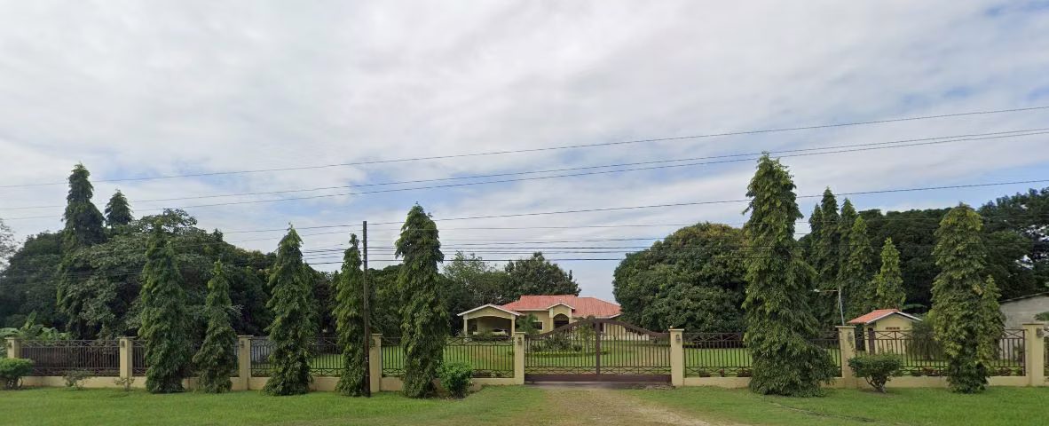 House for Rent for Commercial Use on the Inter-American Way, Penonomé