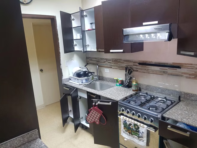DOS PERSONAS AMOBLADA ($225.00/pers/mes) INCLUYE SERVICIOS LUZ, AGUA, GAS Y CABLE