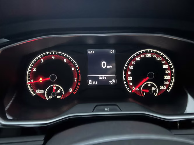 Jetta 2019 Habanero Orange 60,000 KM Interior Impecable - Full Extras - Imagen 7