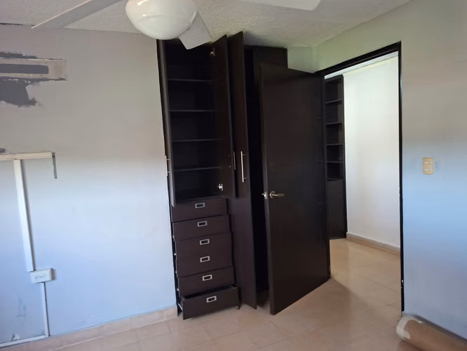 Venta de Amplió Apartamento Frente al Parque Omar - Imagen 13