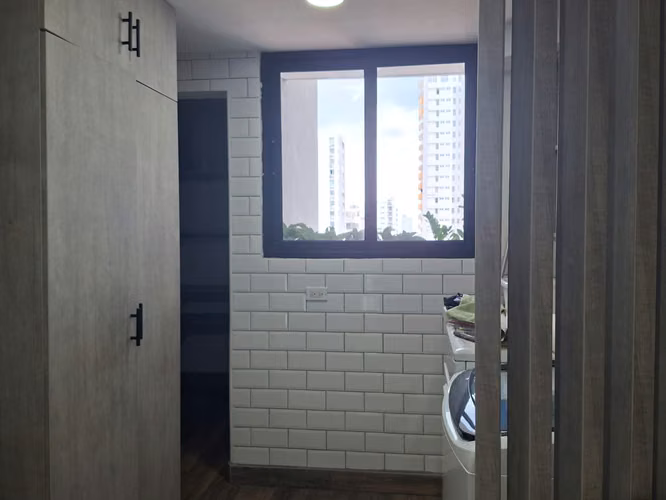 Venta de Amplió Apartamento Frente al Parque Omar - Imagen 6