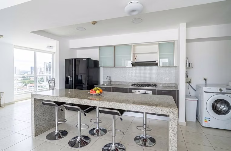 . Apartamento en El Cangrejo I con balcón y ubicación premium - Imagen 6
