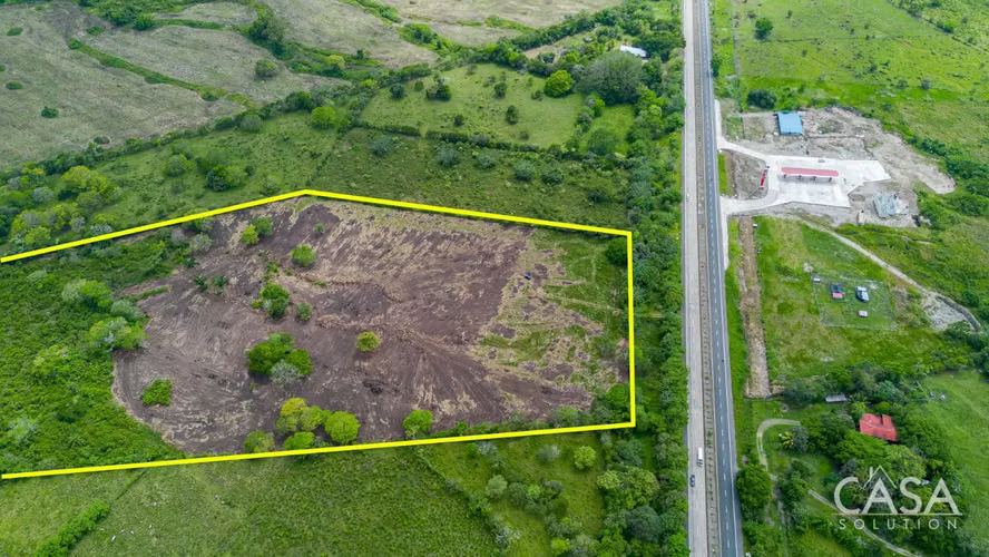 Terreno de 8 Hectáreas en Venta con Frente a la Carretera Panamericana en Bugaba, Panamá