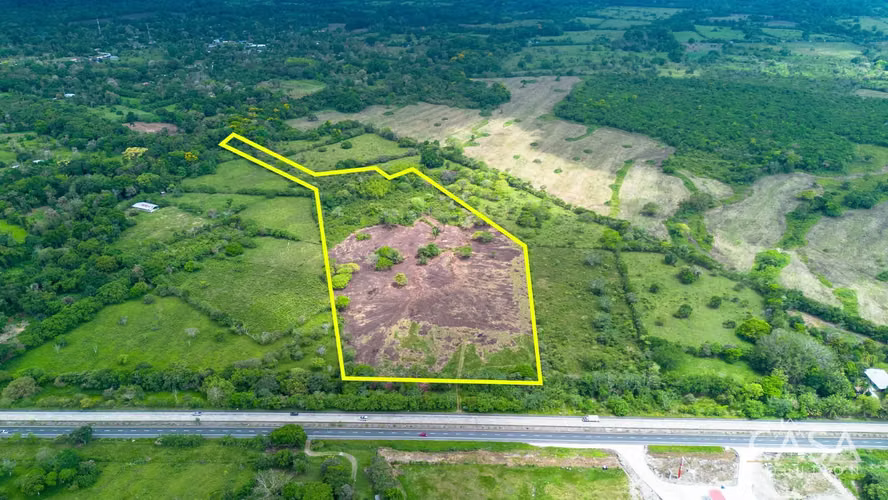 Terreno de 8 Hectáreas en Venta con Frente a la Carretera Panamericana en Bugaba, Panamá