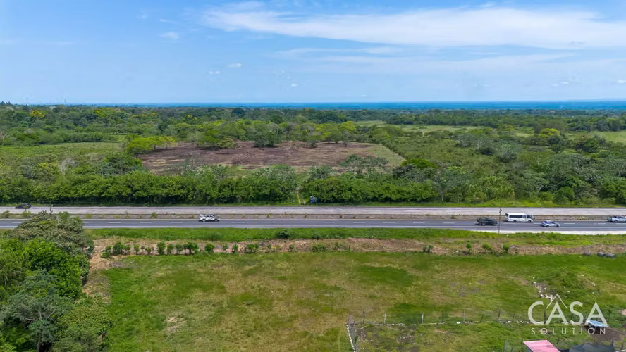 Terreno de 8 Hectáreas en Venta con Frente a la Carretera Panamericana en Bugaba, Panamá