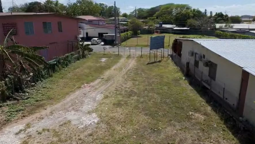 VENDO TERRENO EN LA VILLA DE LOS SANTOS CON EXCELENTE UBICACIÓN