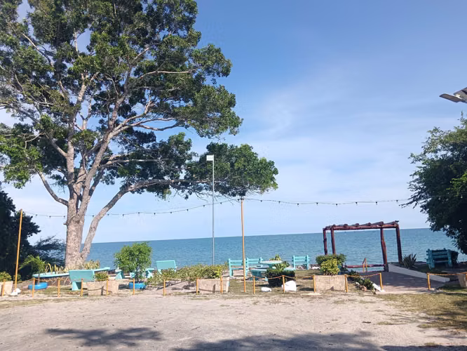 Vendo Terreno 1era línea Frente mar Costa Esmeralda 
