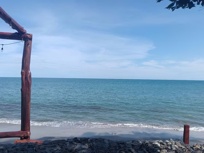 Vendo Terreno 1era línea Frente mar Costa Esmeralda  - Imagen 2