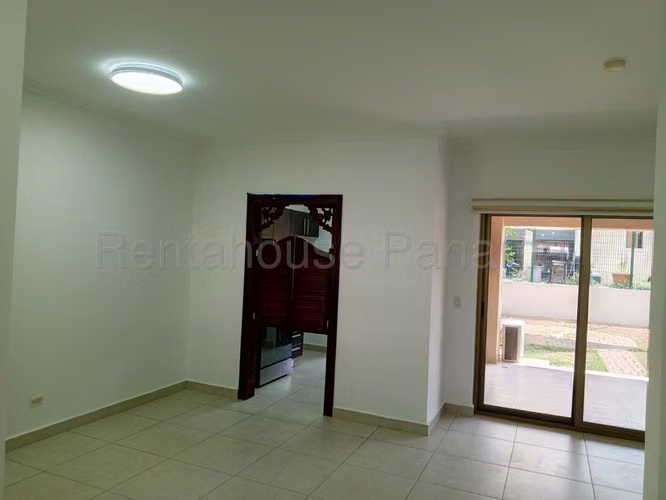 Townhouse en venta Panama Pacífico 27-2460 MMM