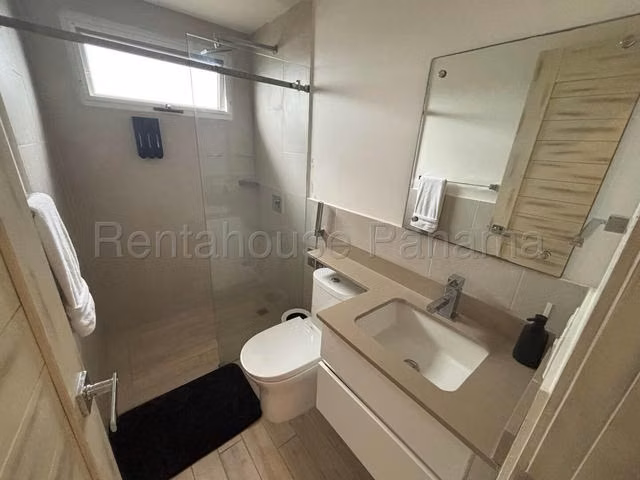 Apartamento amoblado en Playa Caracol, Punta Chame, 2 recámaras y 2 baños