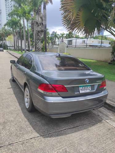 BMW 750i -2007- GANGA $3,000