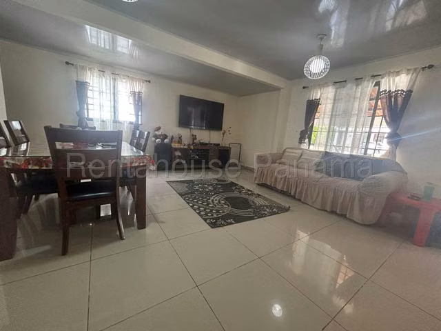 Casa en Venta en Las Cumbres  JG
