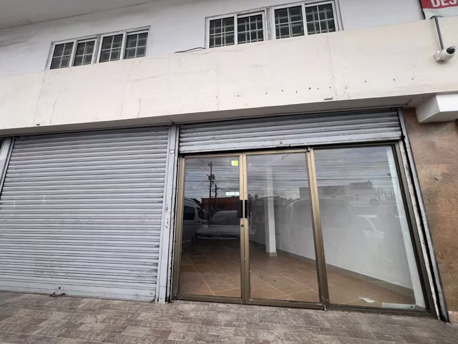 Alquiler de Local Comercial Frente a Sertracen - Imagen 2