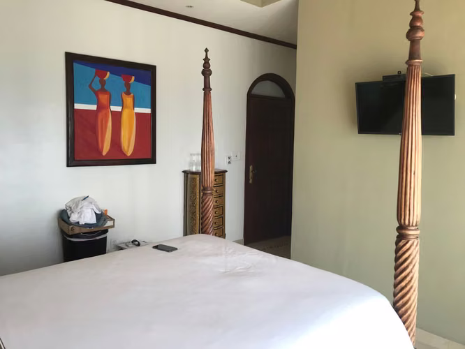 VENTA HOTEL EN PLAYA CORONA