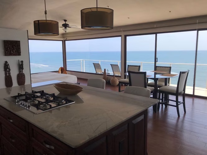 VENTA HOTEL EN PLAYA CORONA
