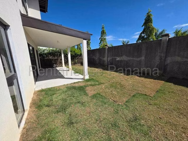 Casa en Venta en Costa Sur  JG