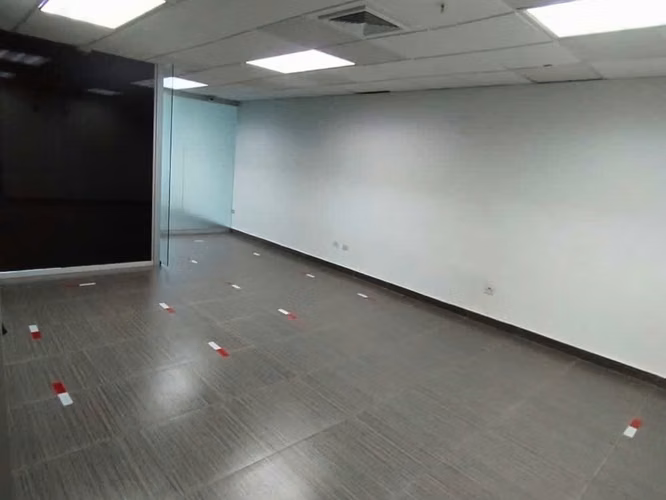VENTA DE OFICINA COMERCIAL EN TORRE LAS AMÉRICAS, PUNTA PACÍFICA (8)