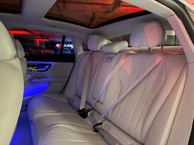 MERCEDES-BENZ EQE 500 4MATIC LUXURY 2025