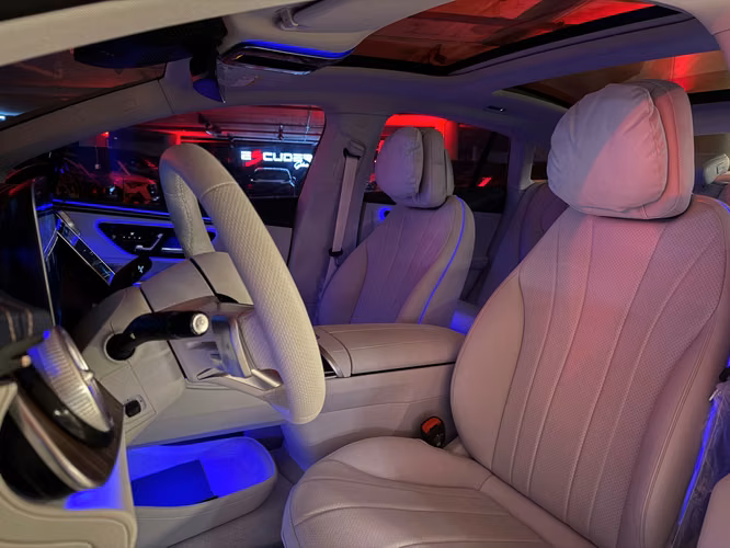 MERCEDES-BENZ EQE 500 4MATIC LUXURY 2025