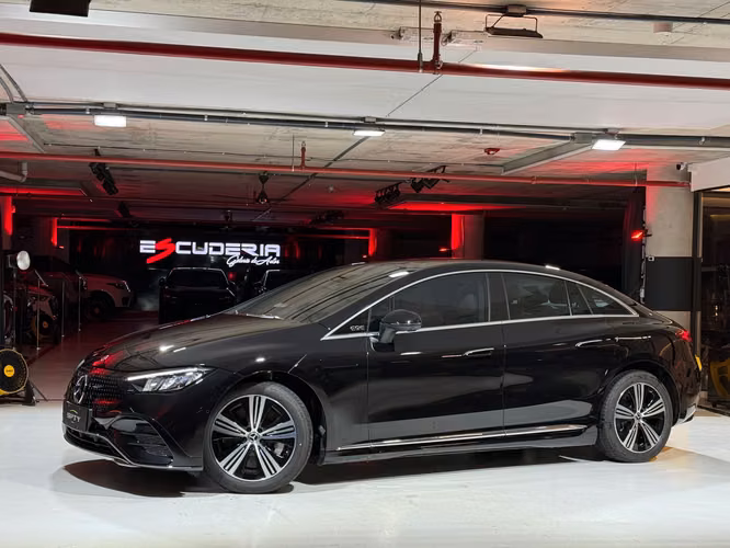 MERCEDES-BENZ EQE 500 4MATIC LUXURY 2025