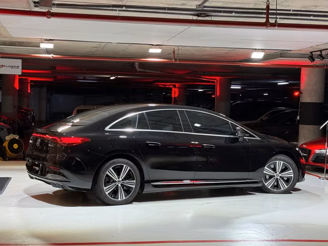 MERCEDES-BENZ EQE 500 4MATIC LUXURY 2025
