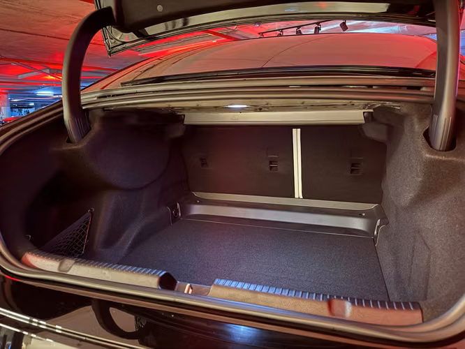 MERCEDES-BENZ EQE 500 4MATIC LUXURY 2025